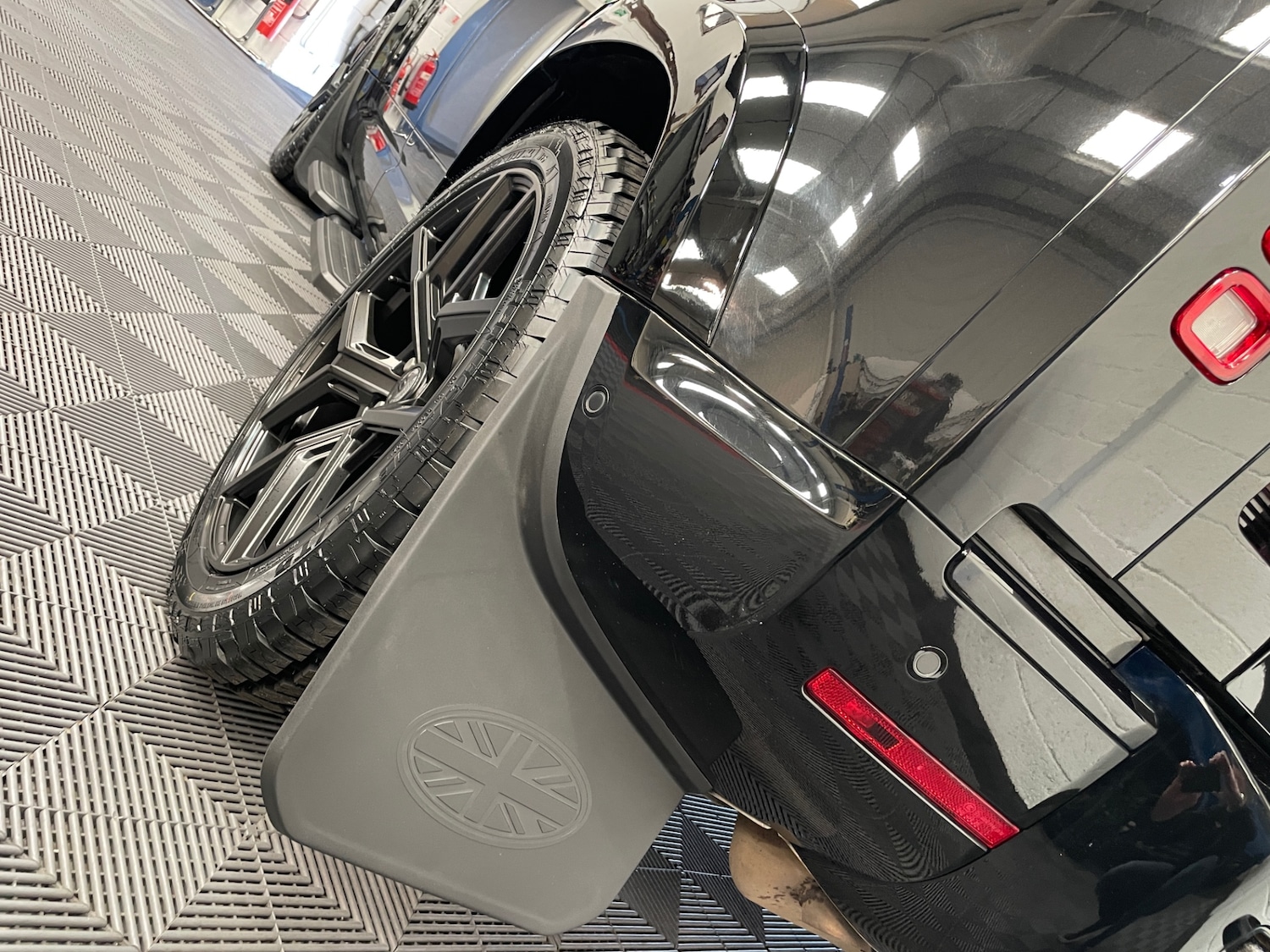 Used Land Rover Defender 2021 for sale - 76693515: Photo 10