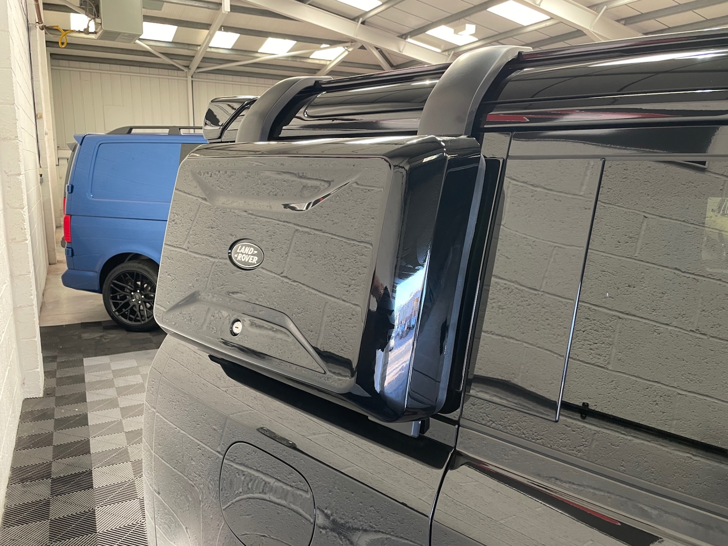 Used Land Rover Defender 2021 for sale - 76693515: Photo 17