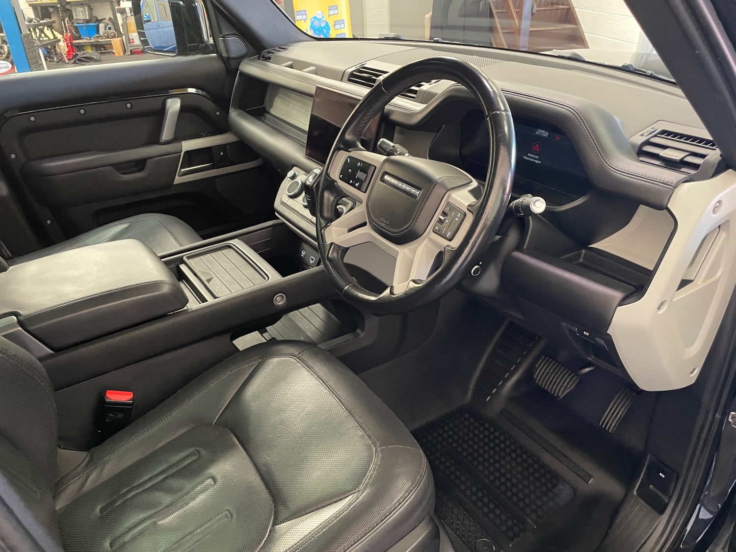 Used Land Rover Defender 2021 for sale - 76693515: Photo 19