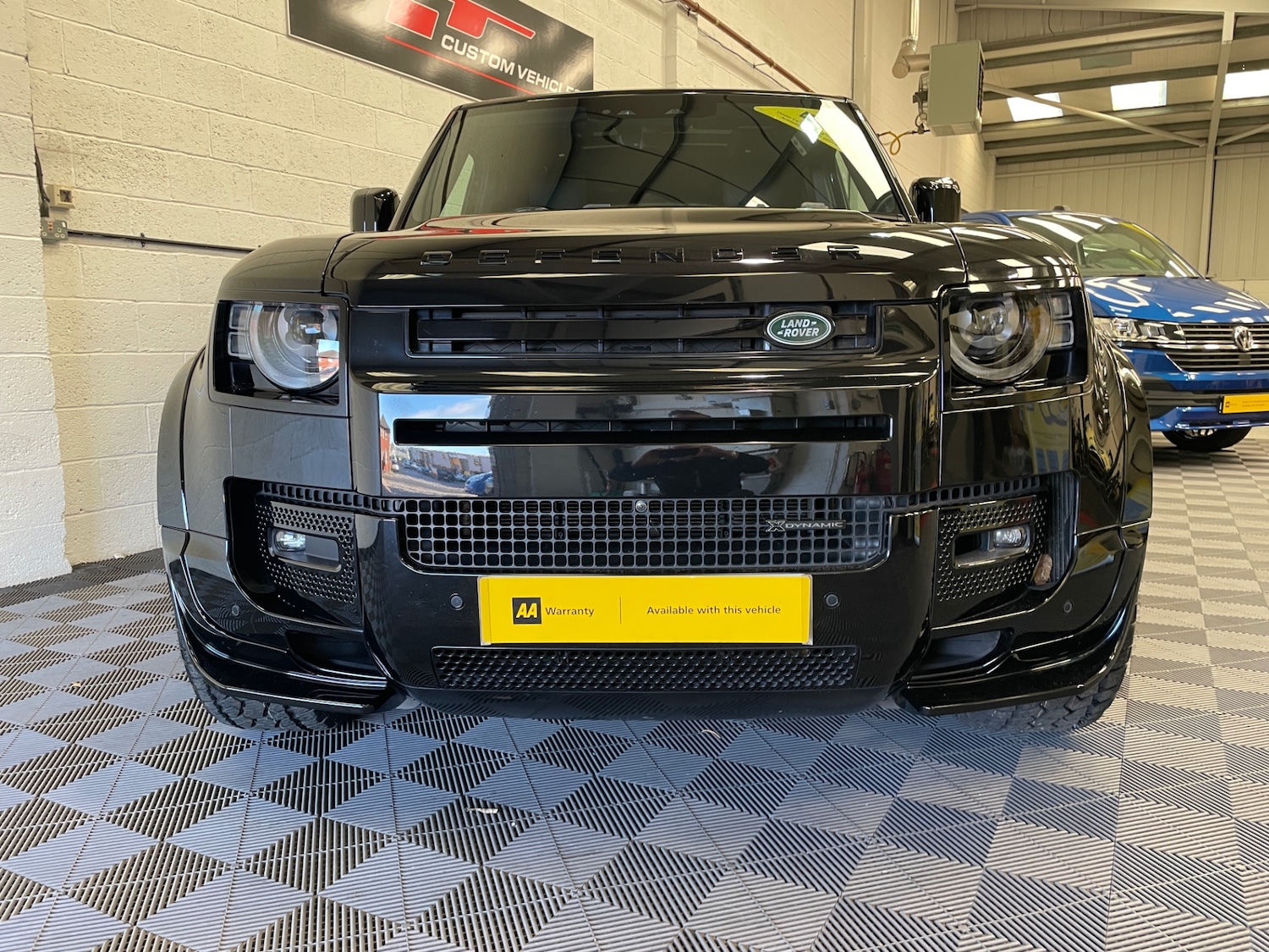 Used Land Rover Defender 2021 for sale - 76693515: Photo 2