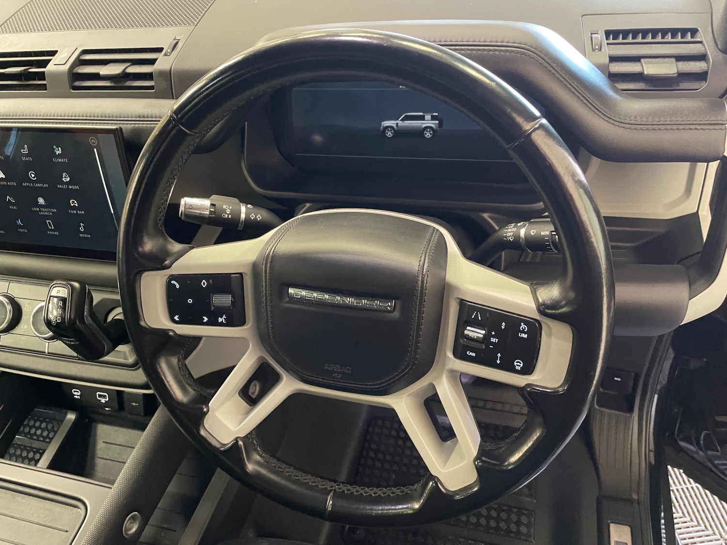 Used Land Rover Defender 2021 for sale - 76693515: Photo 23