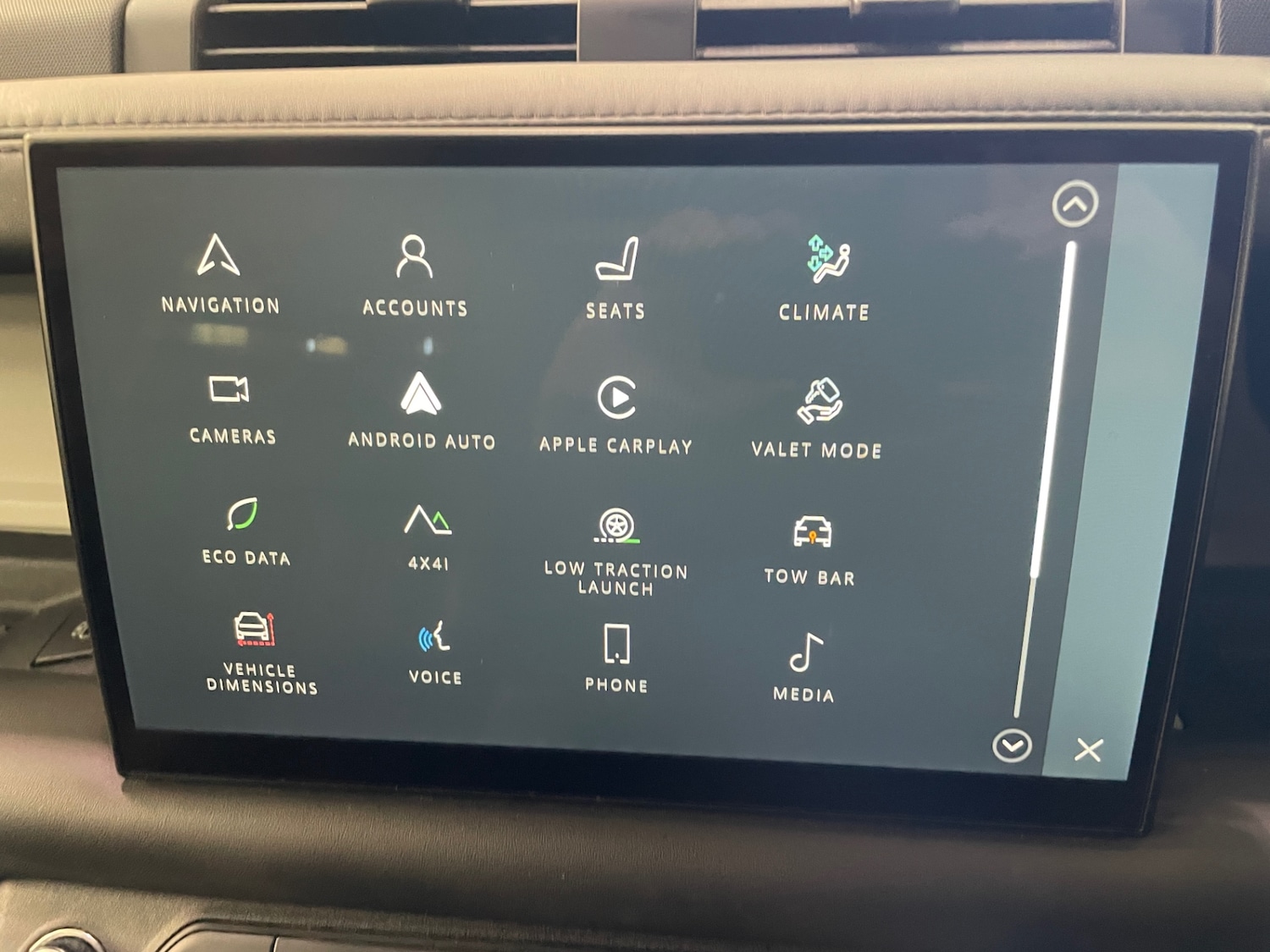 Used Land Rover Defender 2021 for sale - 76693515: Photo 43