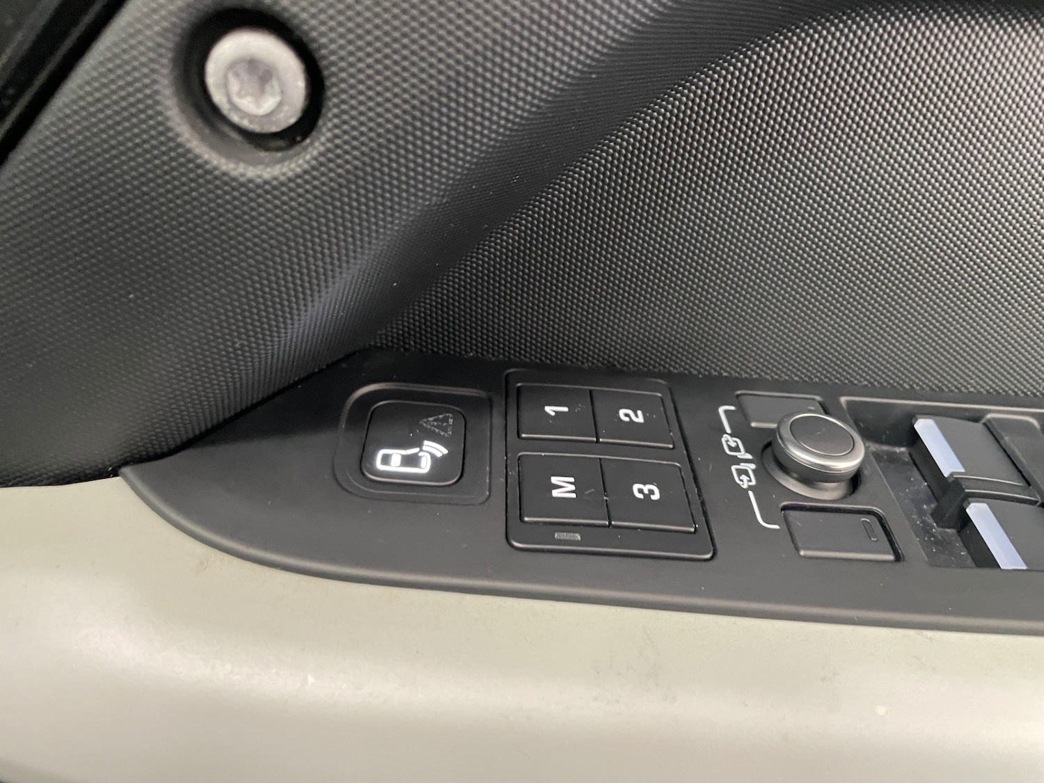 Used Land Rover Defender 2021 for sale - 76693515: Photo 50