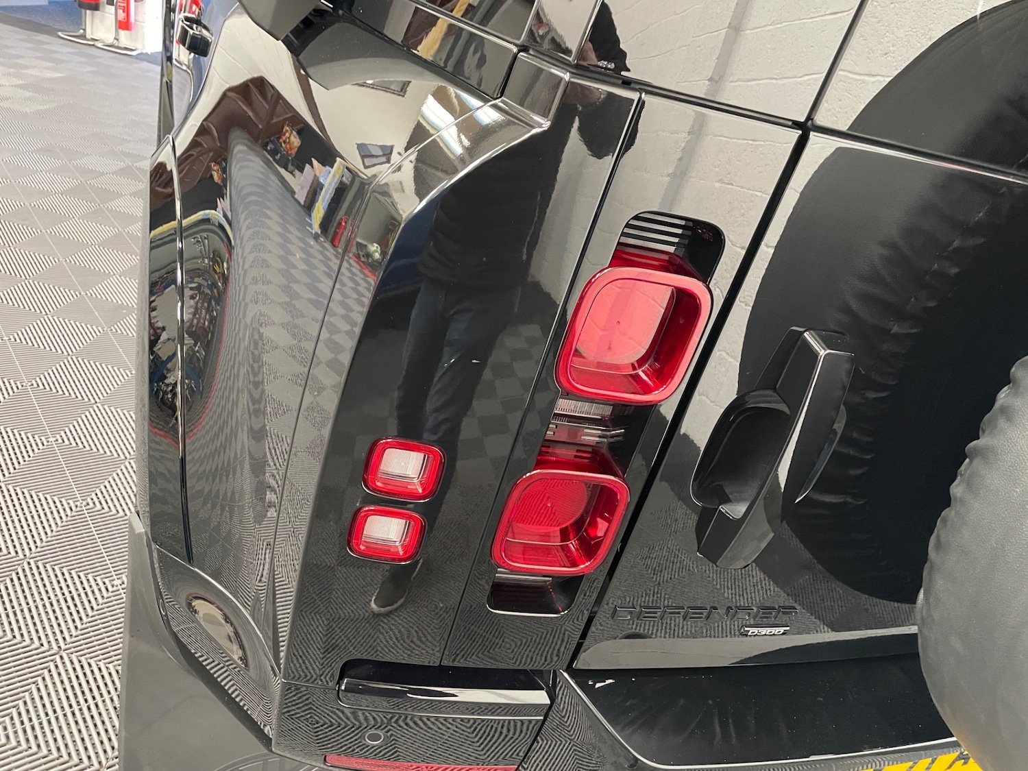 Used Land Rover Defender 2021 for sale - 76693515: Photo 63