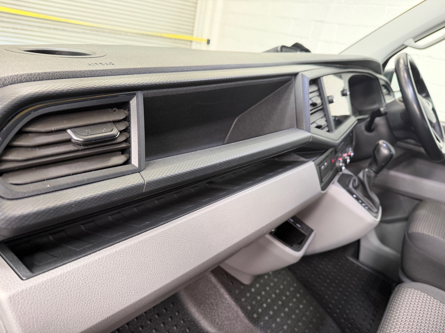 Used Volkswagen Transporter 2021 for sale - 77819099: Photo 33