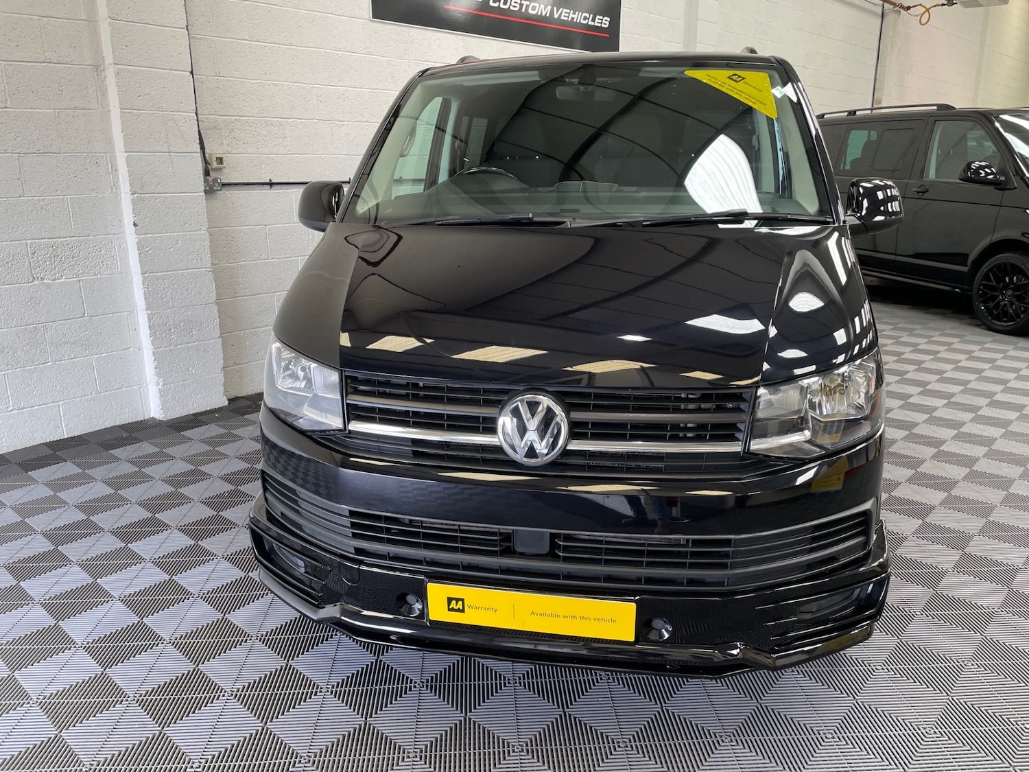 Used Volkswagen Transporter 2019 for sale - 78122308: Photo 2