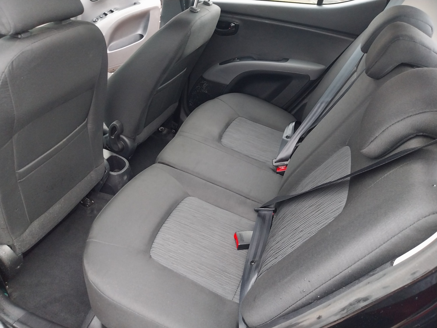 Used Hyundai i10 2013 for sale - 76982611: Photo 18