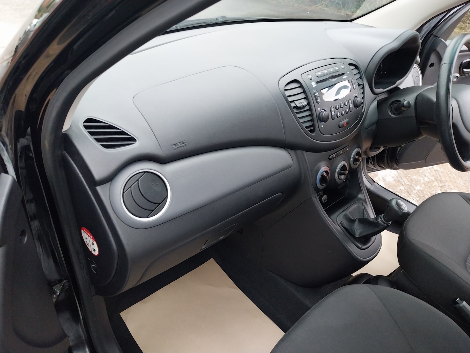 Used Hyundai i10 2013 for sale - 76982611: Photo 19