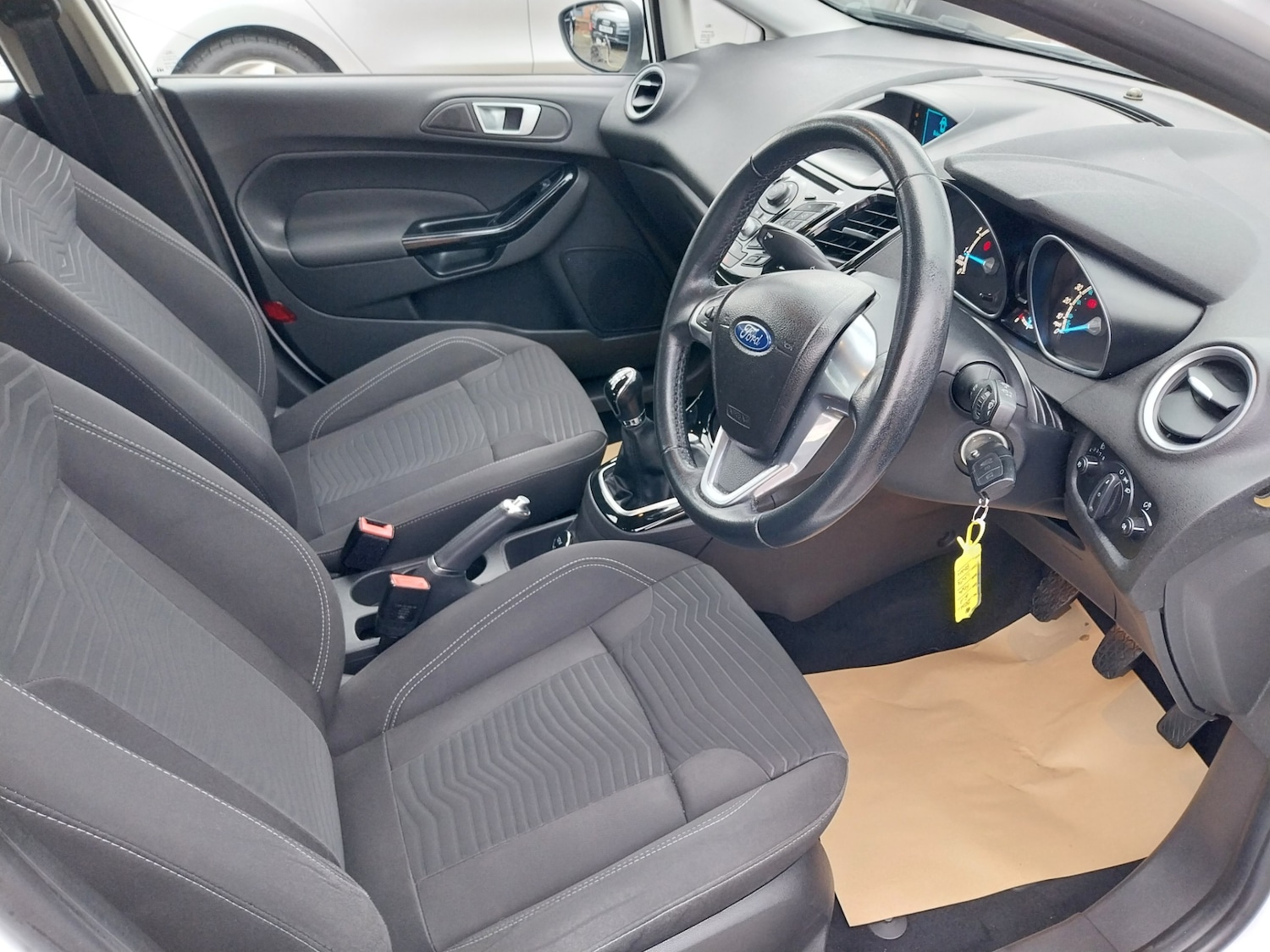 Used Ford Fiesta 2014 for sale - 76682305: Photo 13