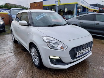 Used Suzuki Swift 2017 for sale - 77679095: Photo