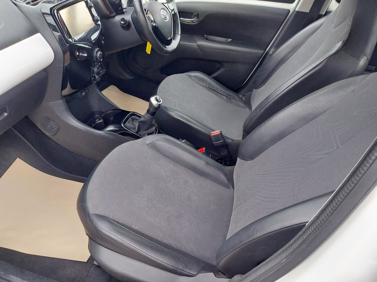 Used Toyota AYGO 2015 for sale - 77579235: Photo 20