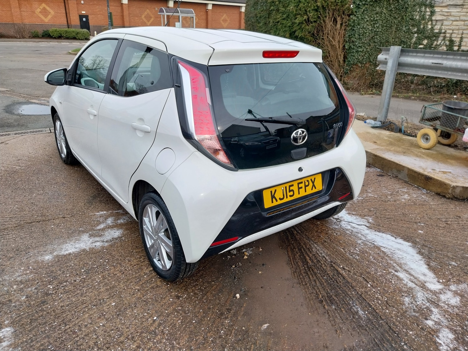 Used Toyota AYGO 2015 for sale - 77579235: Photo 4