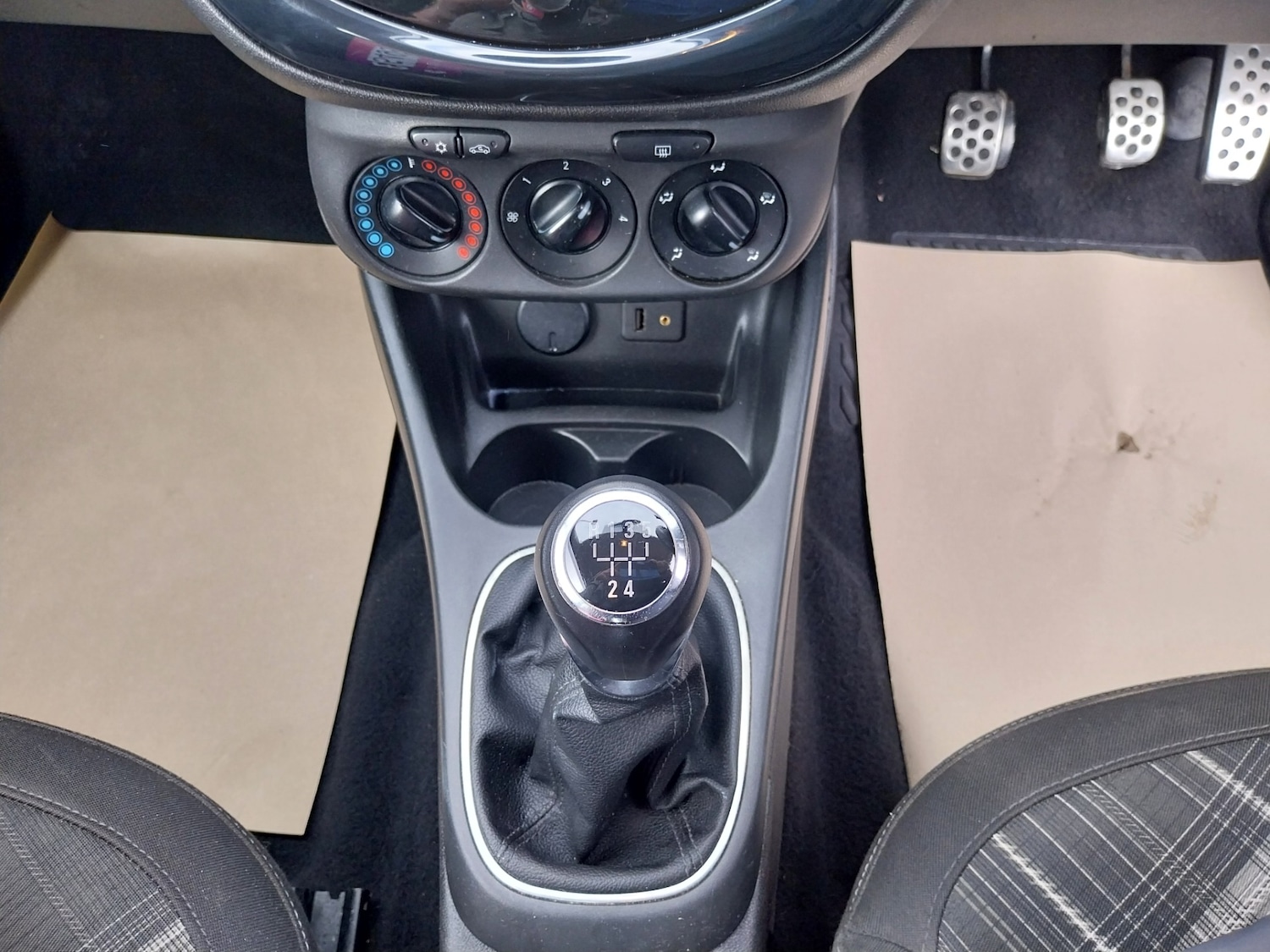 Used Vauxhall Corsa 2015 for sale - 77489810: Photo 13