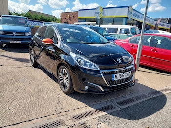 Used Peugeot 208 2017 for sale - 78310827: Photo
