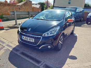 Used Peugeot 208 2017 for sale - 78310827: Photo