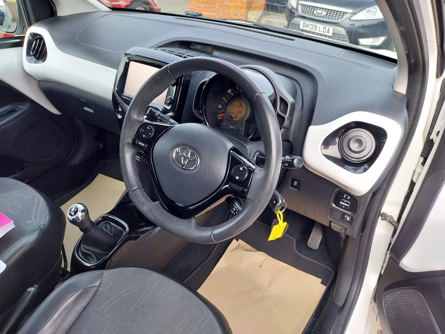 Used Toyota AYGO 2014 for sale - 77984079: Photo 12