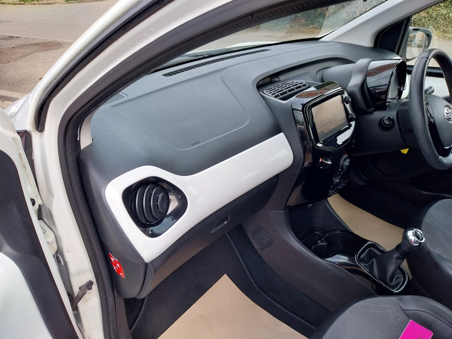 Used Toyota AYGO 2014 for sale - 77984079: Photo 19