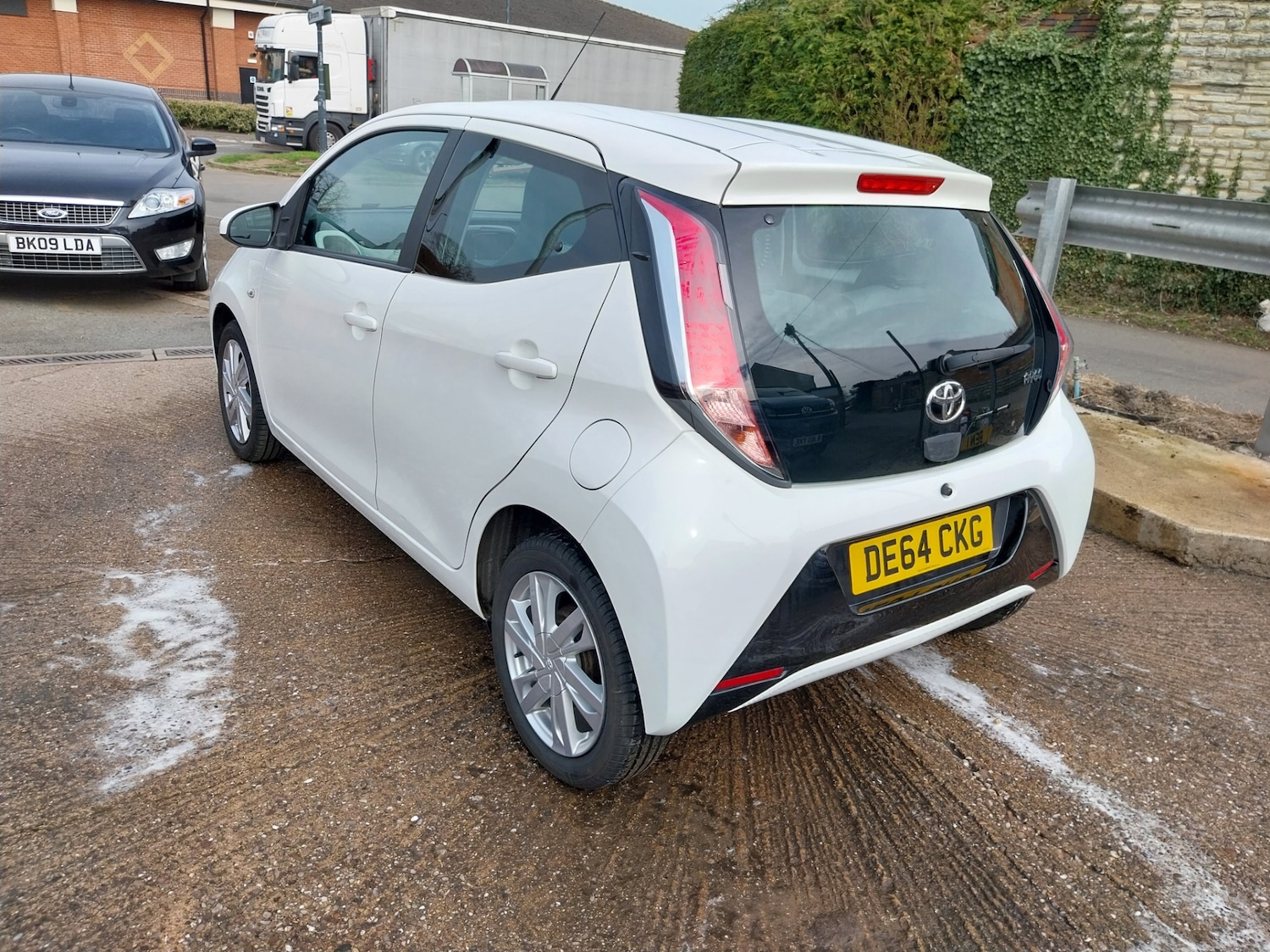 Used Toyota AYGO 2014 for sale - 77984079: Photo 4