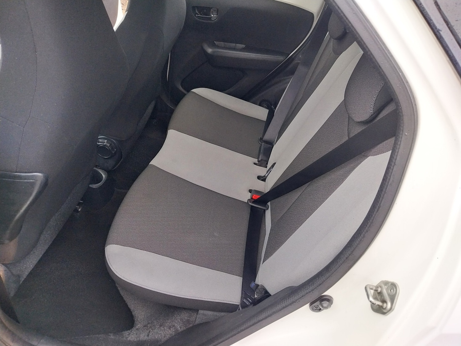 Used Toyota AYGO 2016 for sale - 77336326: Photo 18