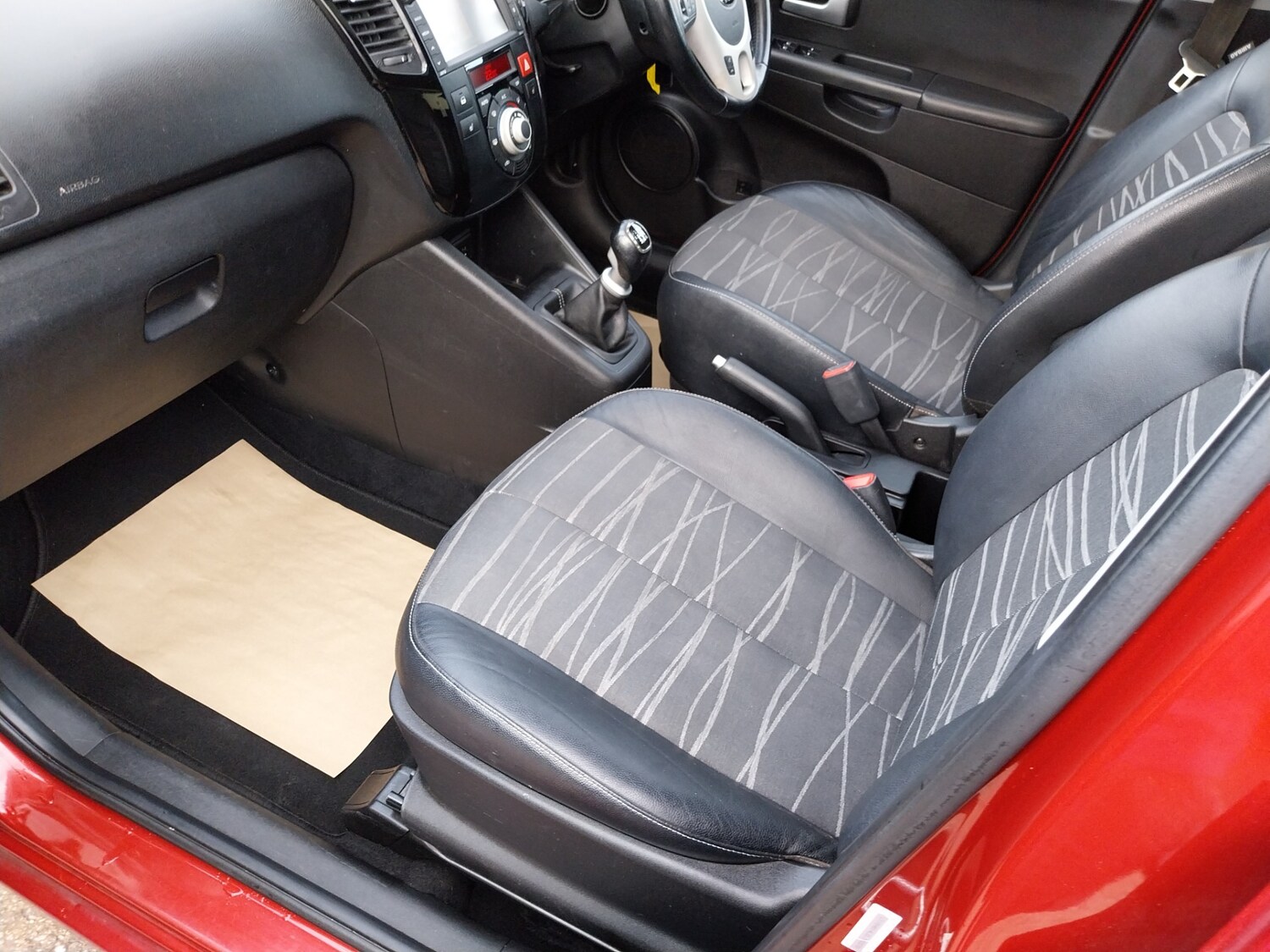 Used Kia Venga 2014 for sale - 76383441: Photo 20