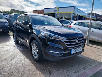 Used Hyundai TUCSON 2017 for sale - 76330183: Photo 2