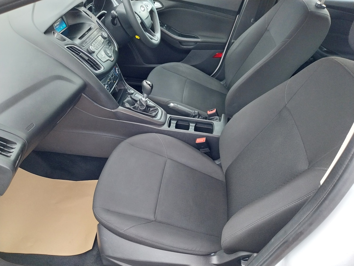 Used Ford Focus 2015 for sale - 76426842: Photo 17