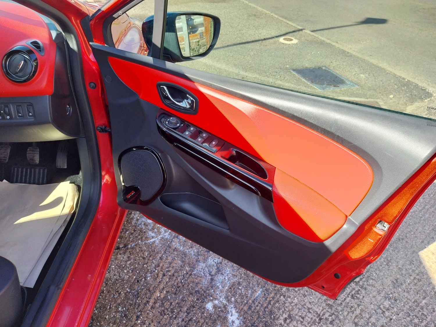 Used Renault Clio 2013 for sale - 78025847: Photo 11