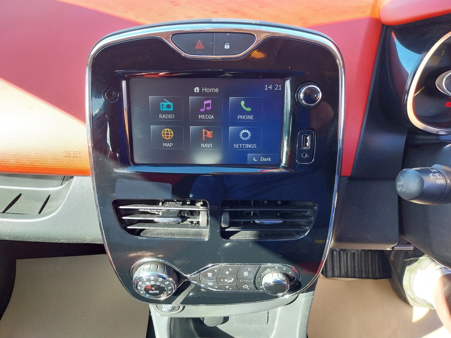 Used Renault Clio 2013 for sale - 78025847: Photo 15