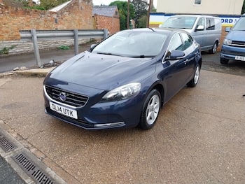 Used Volvo V40 2014 for sale - 79705736: Photo