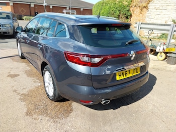 Used Renault Megane 2017 for sale - 79433748: Photo