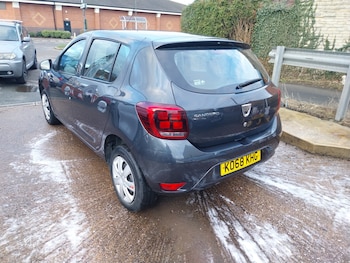Used Dacia Sandero 2018 for sale - 77353874: Photo