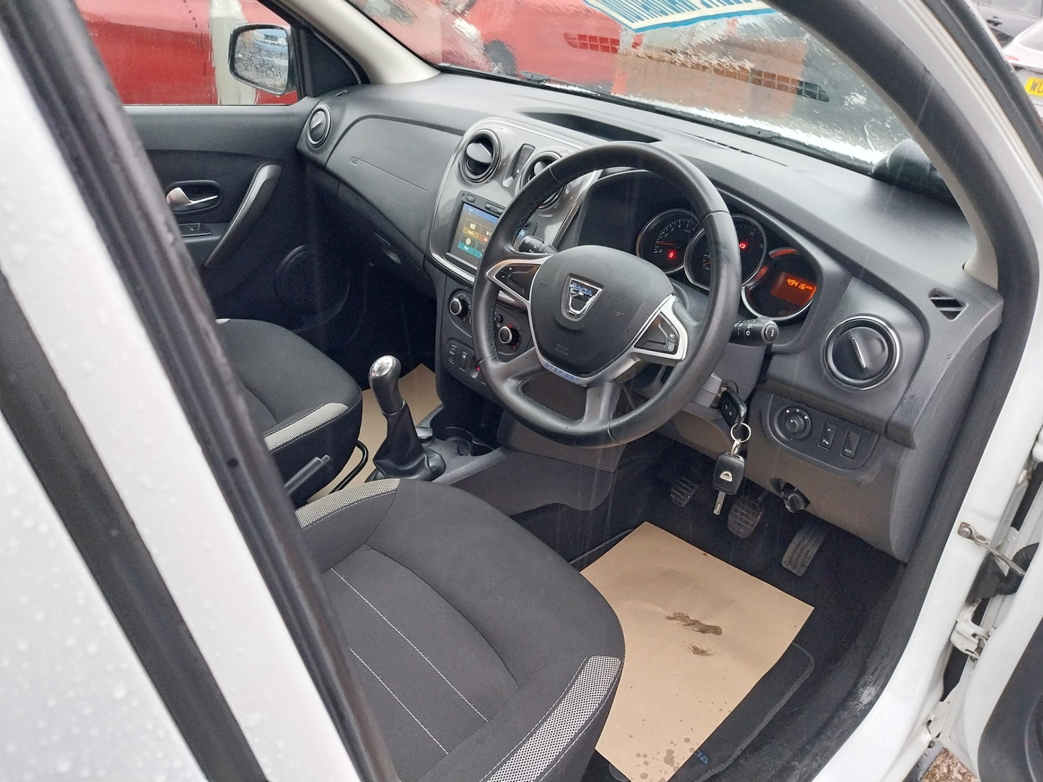 Used Dacia Sandero Stepway 2018 for sale - 76980787: Photo 11