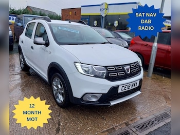 2018 (18) - 0.9 TCe Laureate 5dr