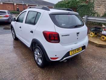 Used Dacia Sandero Stepway 2018 for sale - 76980787: Photo