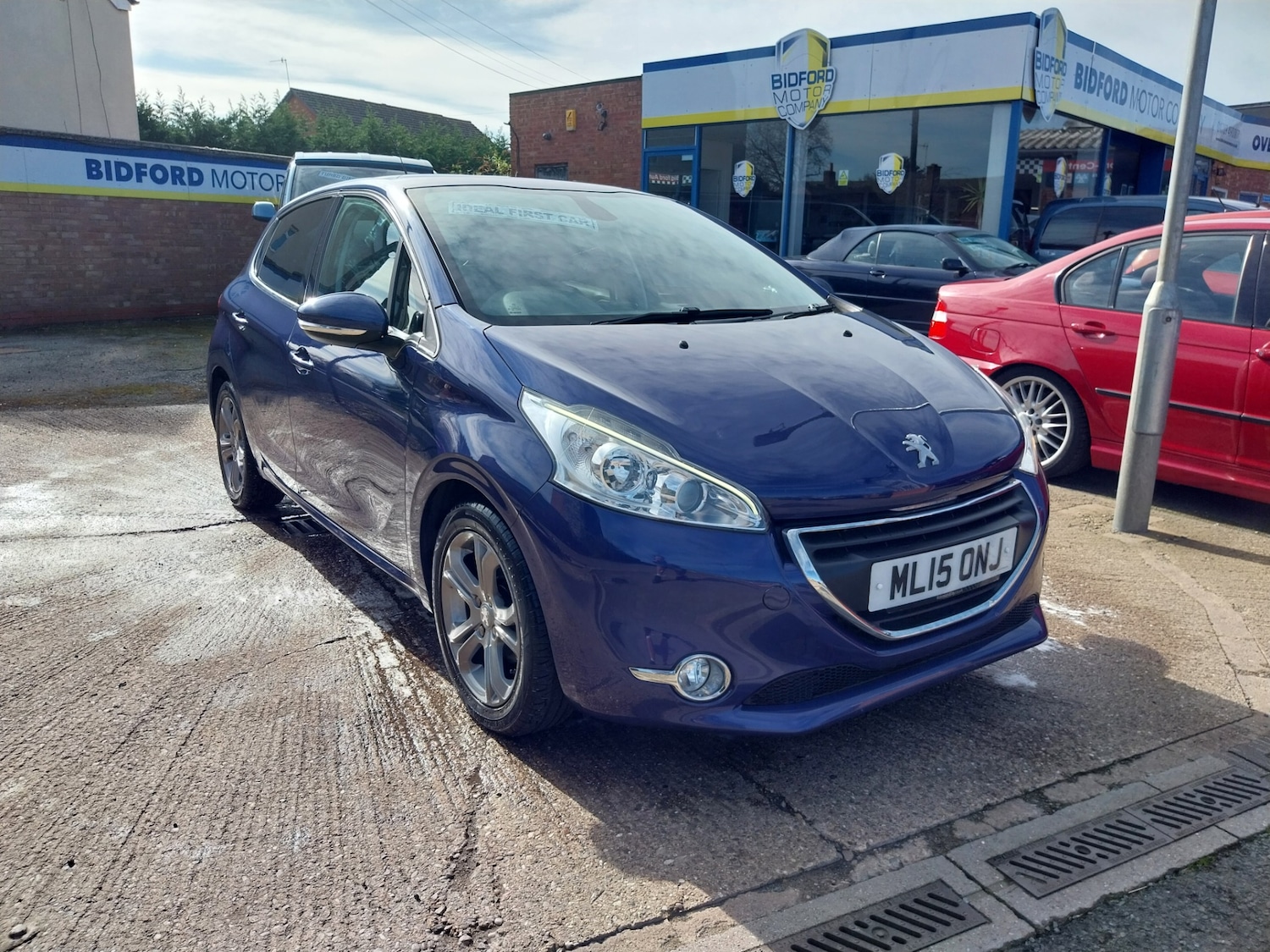 Used Peugeot 208 2015 for sale - 77916191: Photo 2