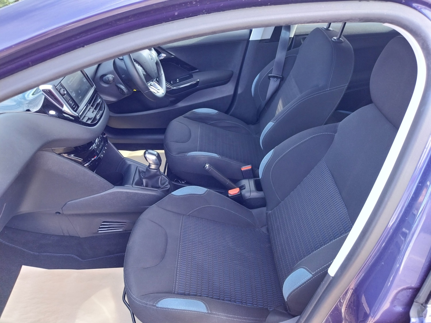 Used Peugeot 208 2015 for sale - 77916191: Photo 21