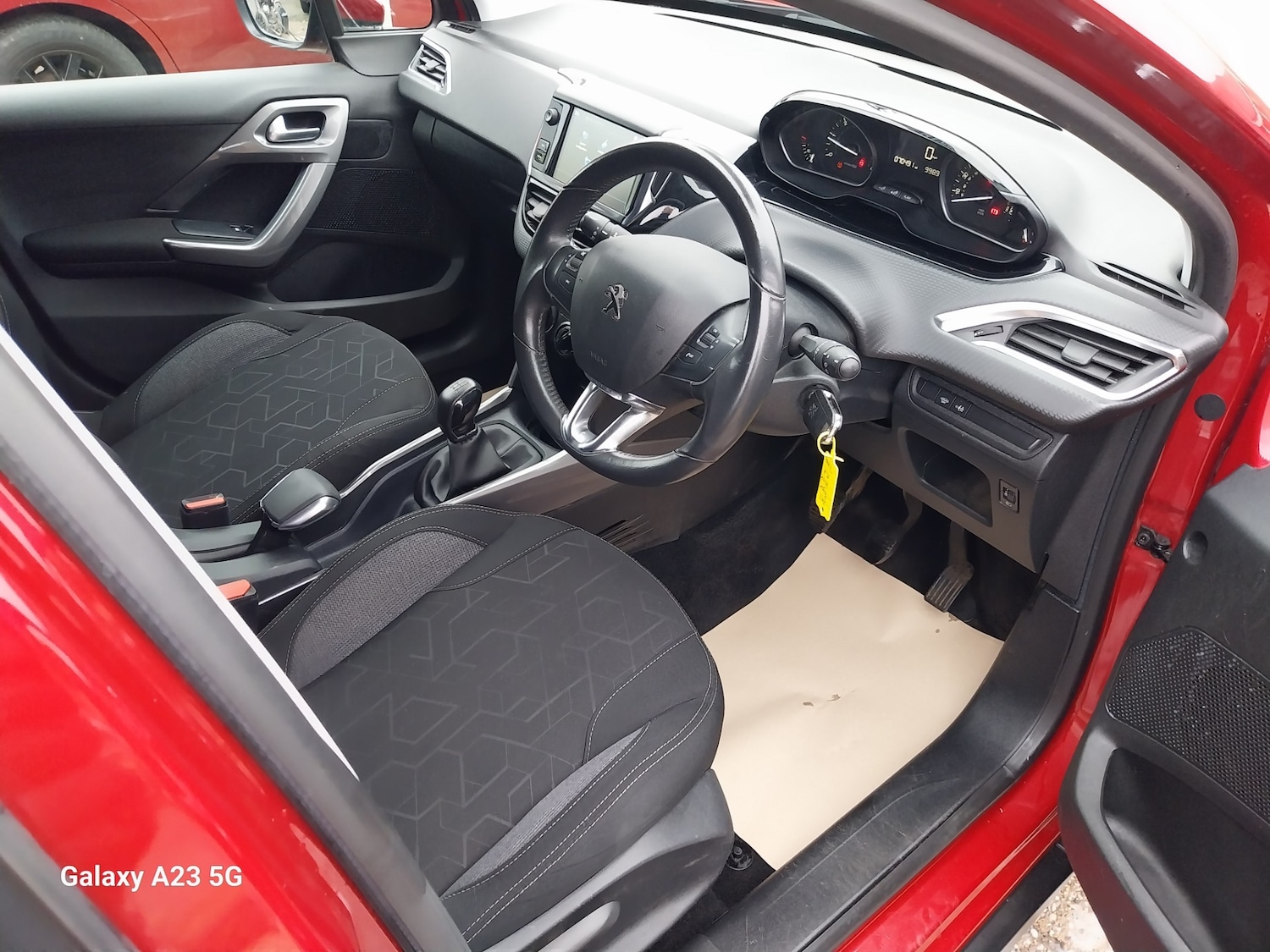 Used Peugeot 2008 2018 for sale - 77061877: Photo 11