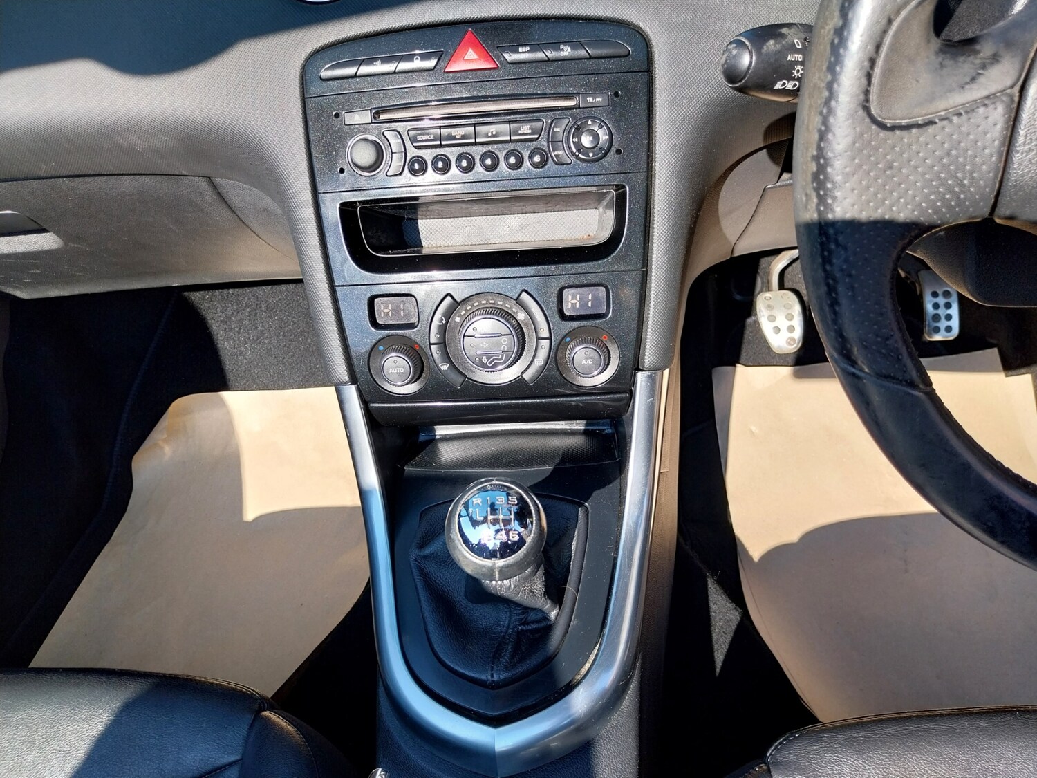 Used Peugeot 308 2011 for sale - 77946320: Photo 13