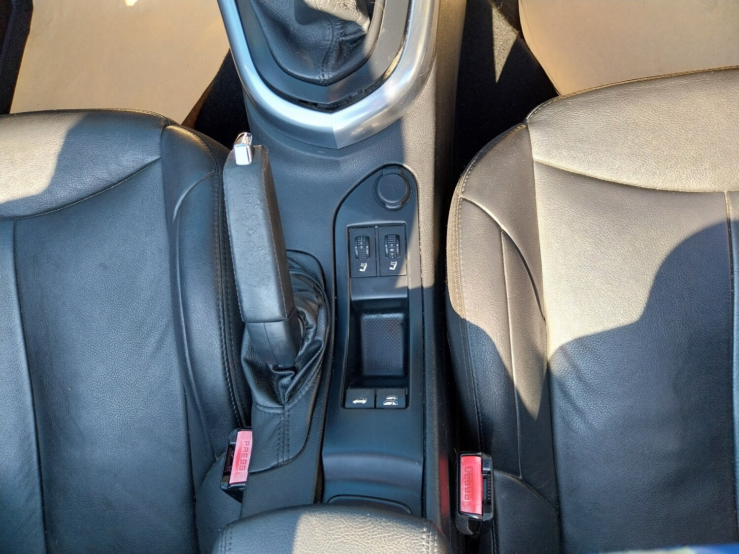 Used Peugeot 308 2011 for sale - 77946320: Photo 14