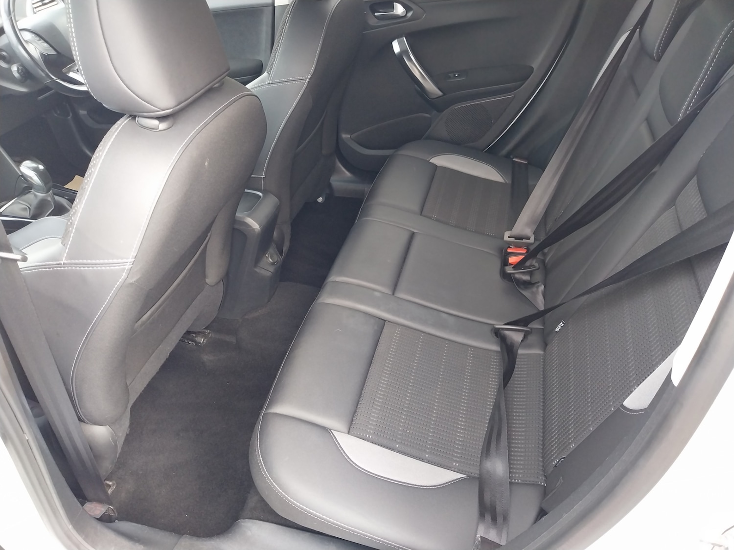 Used Peugeot 2008 2017 for sale - 76957682: Photo 18