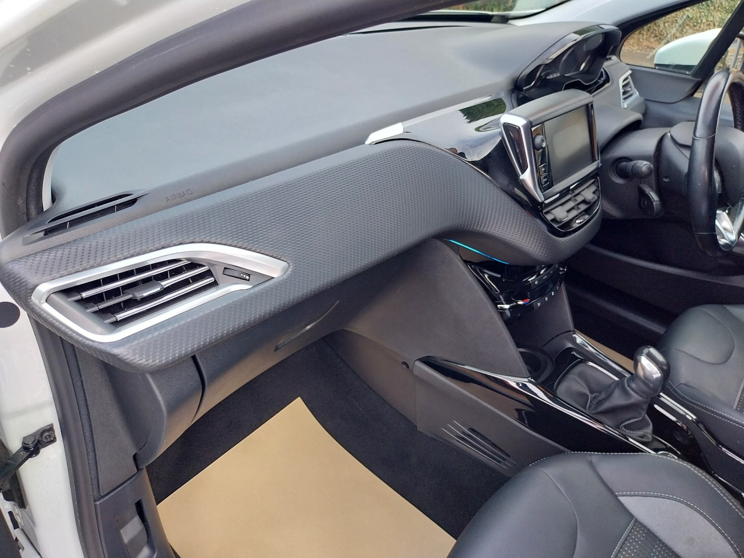 Used Peugeot 2008 2017 for sale - 76957682: Photo 19