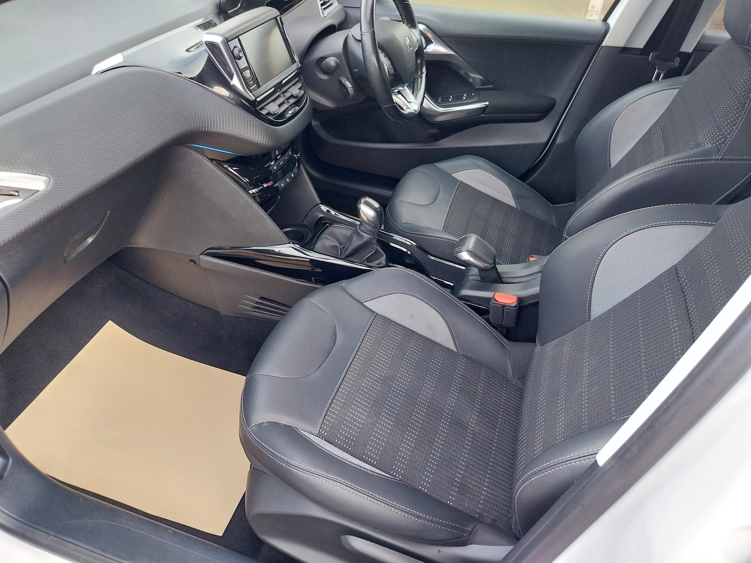 Used Peugeot 2008 2017 for sale - 76957682: Photo 20