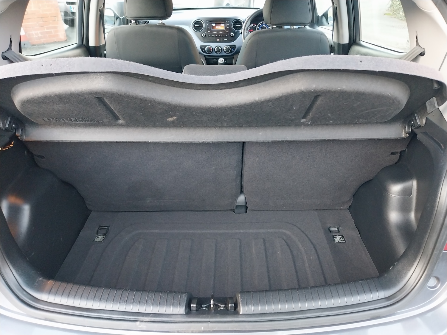 Used Hyundai i10 2014 for sale - 76696641: Photo 18