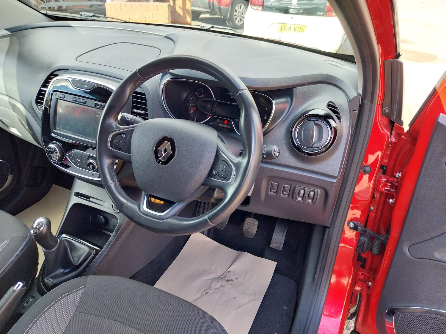 Used Renault Captur 2017 for sale - 77816474: Photo 12