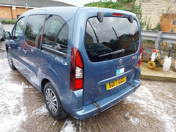 Used Peugeot Partner Tepee 2017 for sale - 76541530: Photo