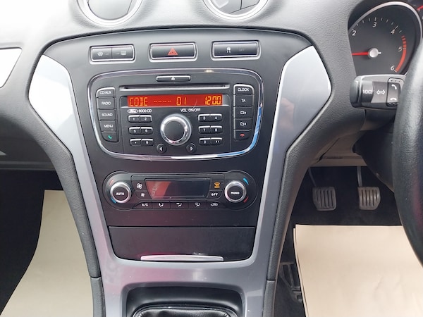Used Ford Mondeo 2011 for sale - 76265252: Photo 14