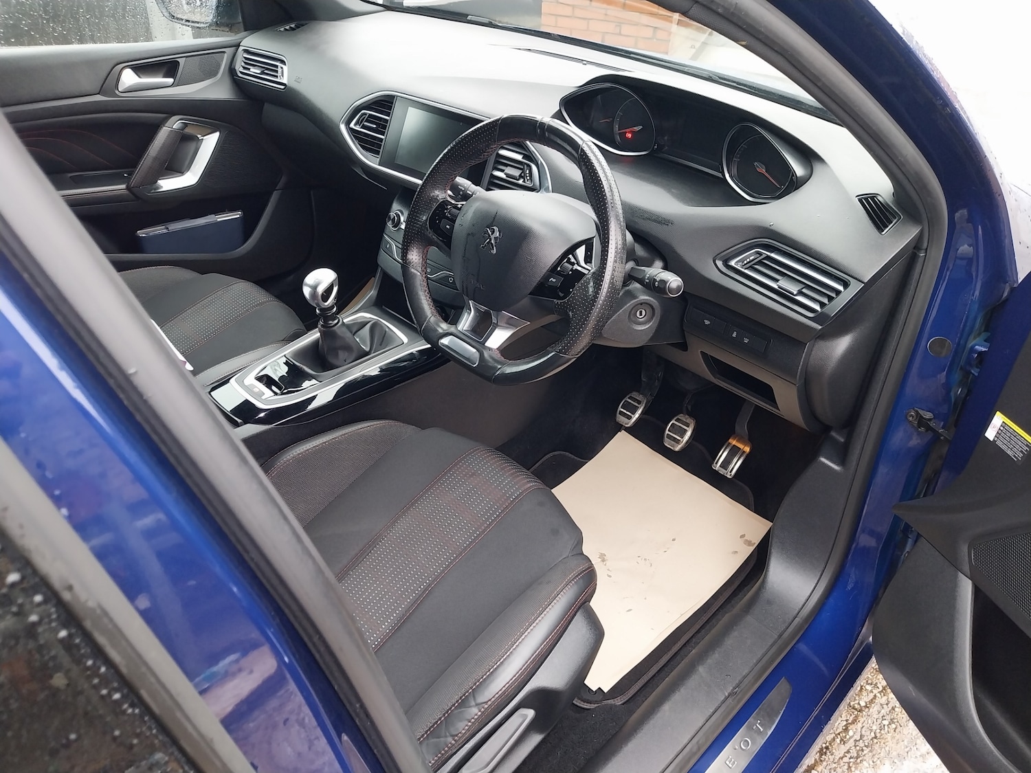 Used Peugeot 308 2017 for sale - 77450213: Photo 11