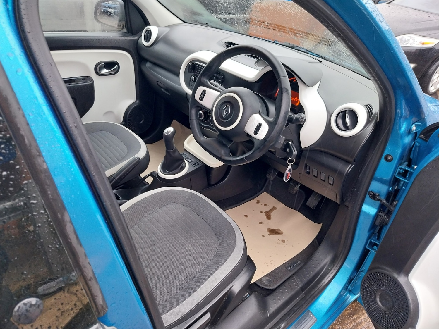 Used Renault Twingo 2015 for sale - 77445965: Photo 11