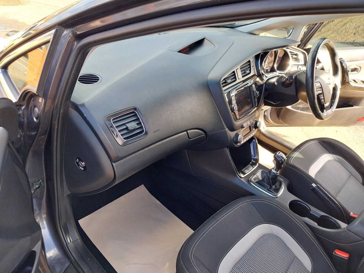 Used Kia Ceed 2014 for sale - 77829976: Photo 22