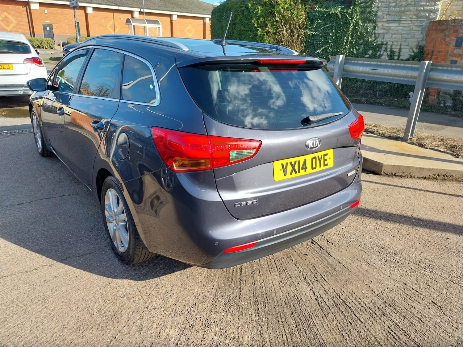 Used Kia Ceed 2014 for sale - 77829976: Photo 4